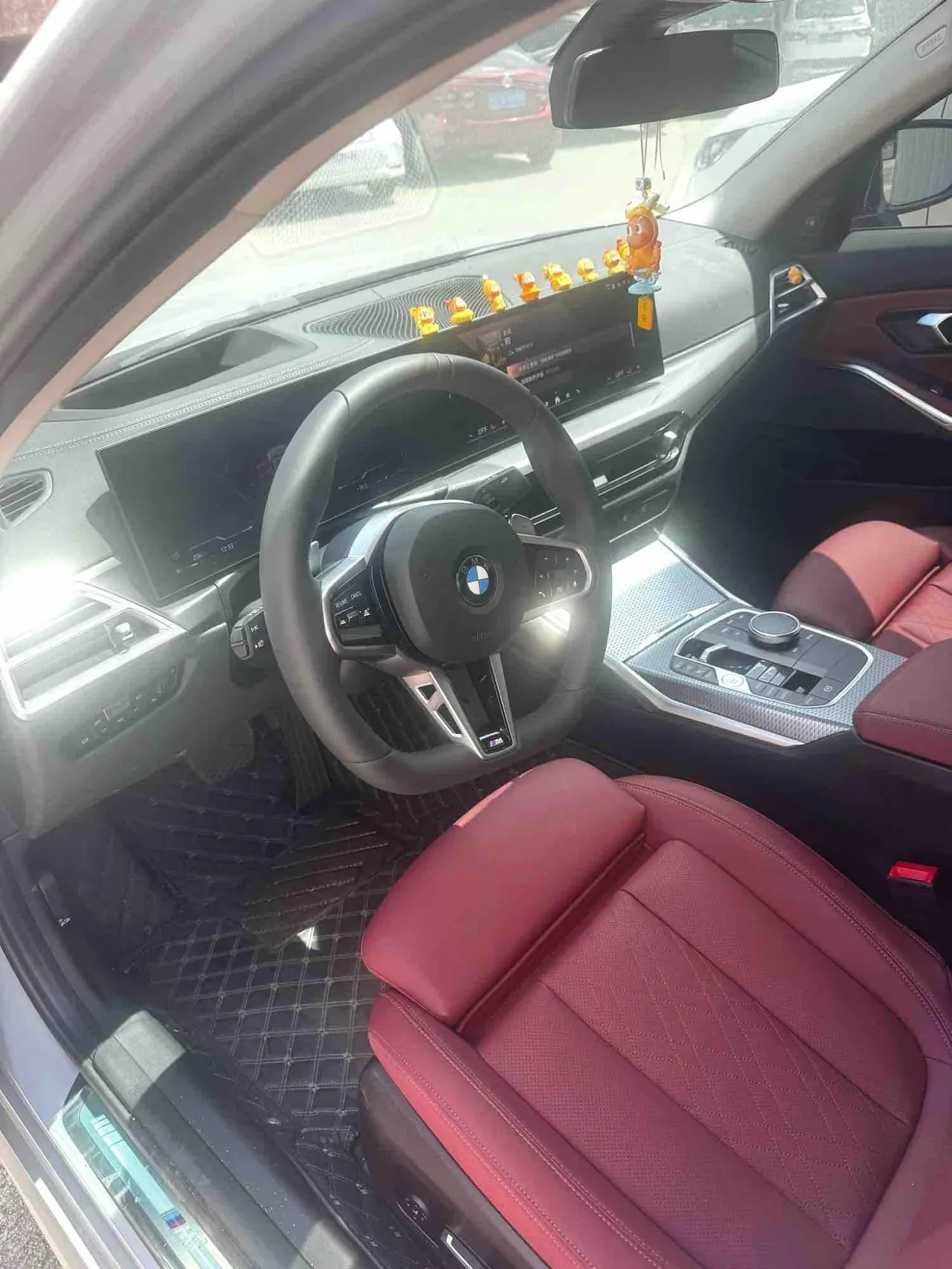 BMW 3 Series 2026 330Li 2.0T M Sports Obsidian Night Suit Automatic Gear 3
