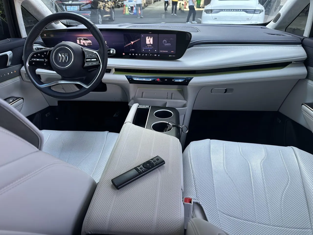 Buick 2026 GL8 Lu Zun PHEV 1.5T Luxury Edition Automatic Gear 6