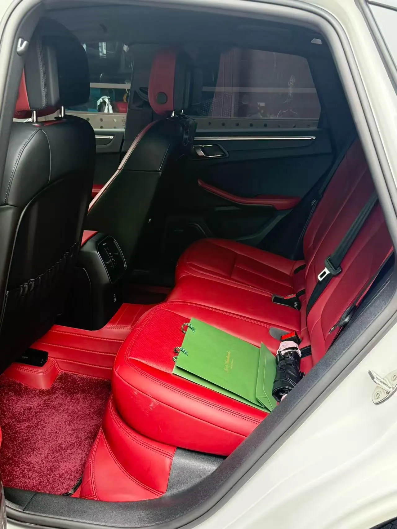 Porsche Macan (Imported) 2024 Macan 2.0T Automatic Gear 5