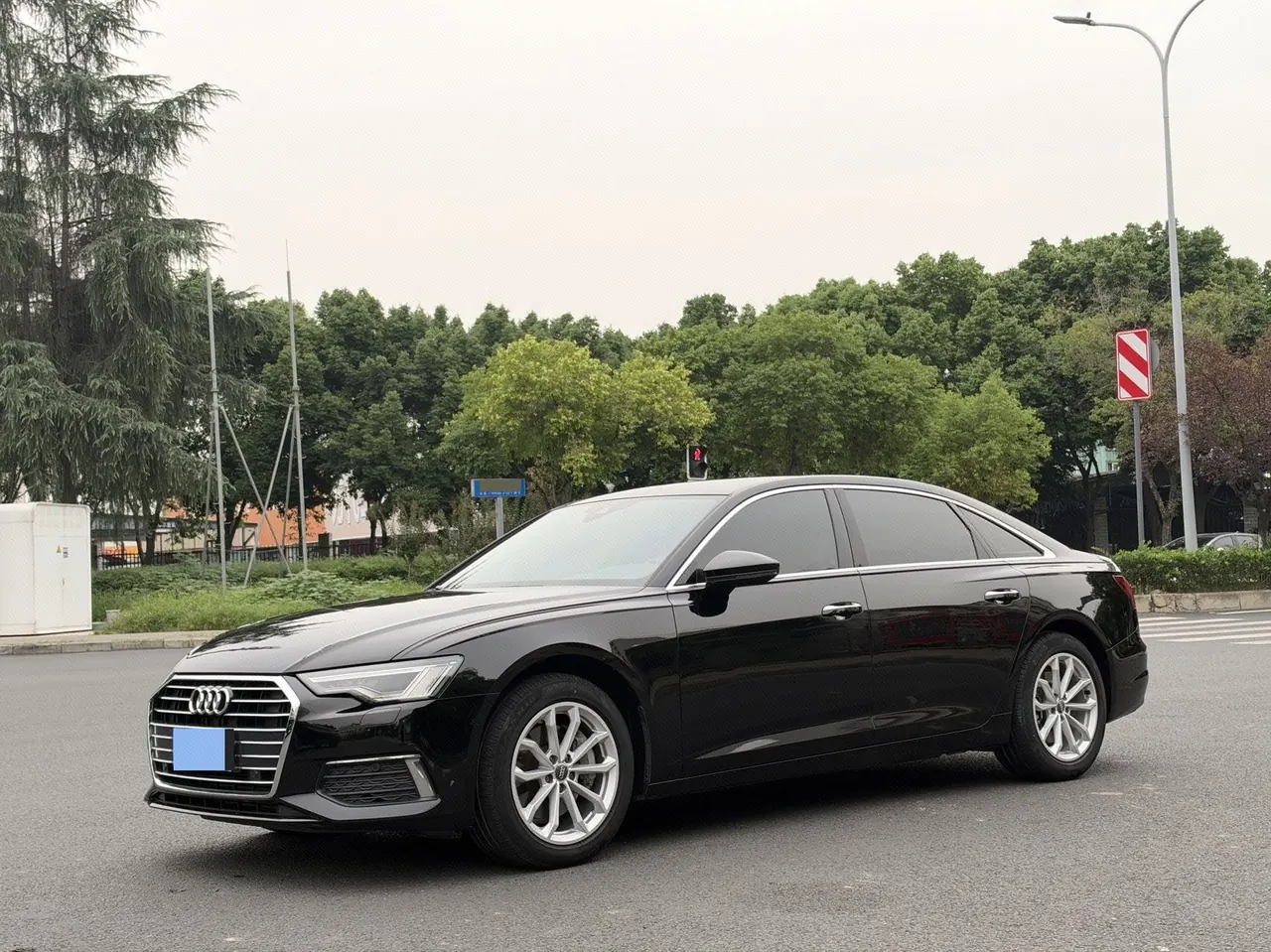 Open image lightbox: Audi 2020 A6L 2.0TFSI 40TFSI Deluxe Elegant Automatic
