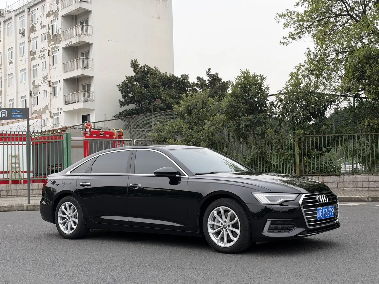 Audi 2020 A6L 2.0TFSI 40TFSI Deluxe Elegant Automatic 3