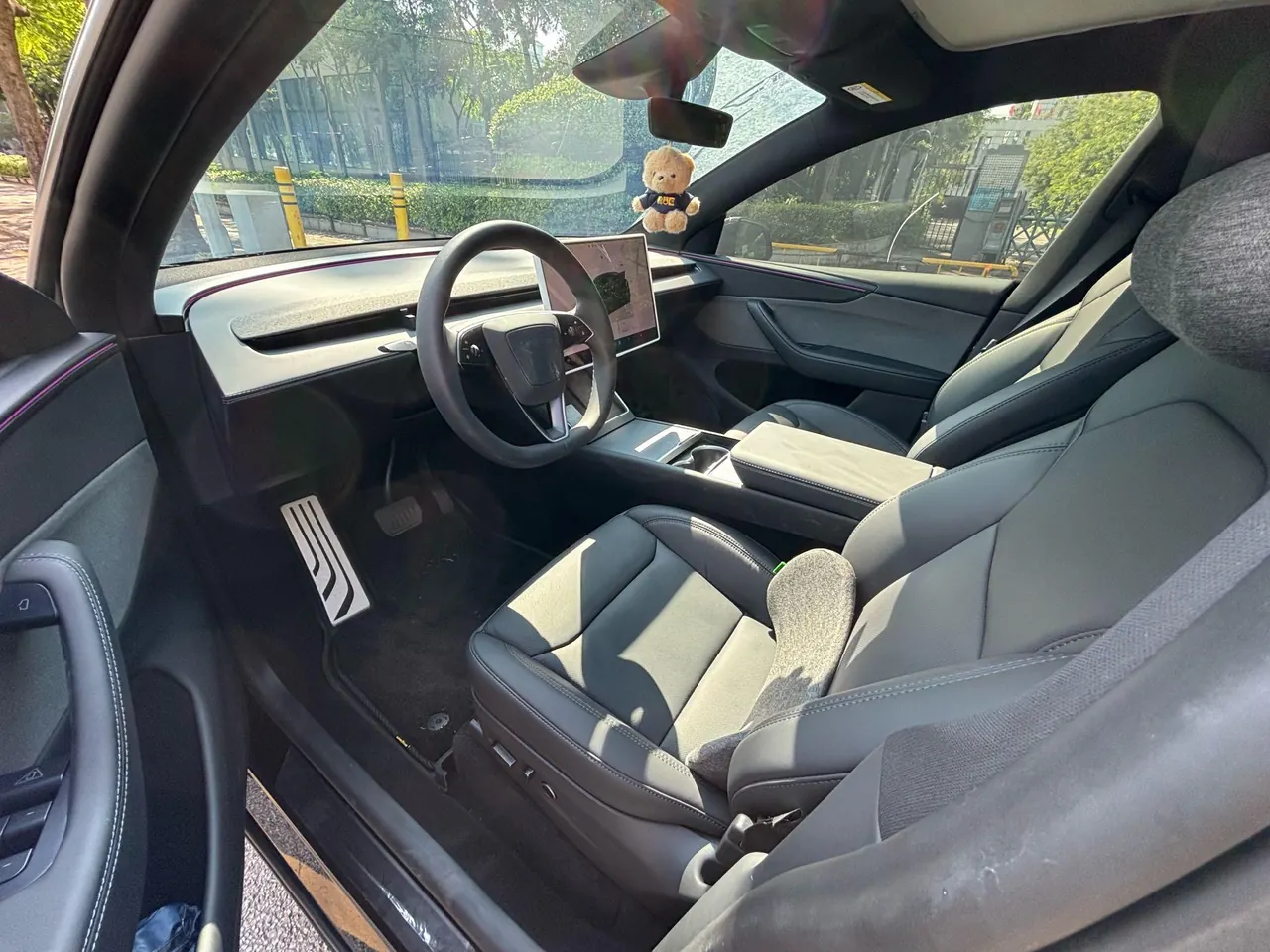 Tesla 2026 Model Y Rear-Wheel-Drive Automatic 7