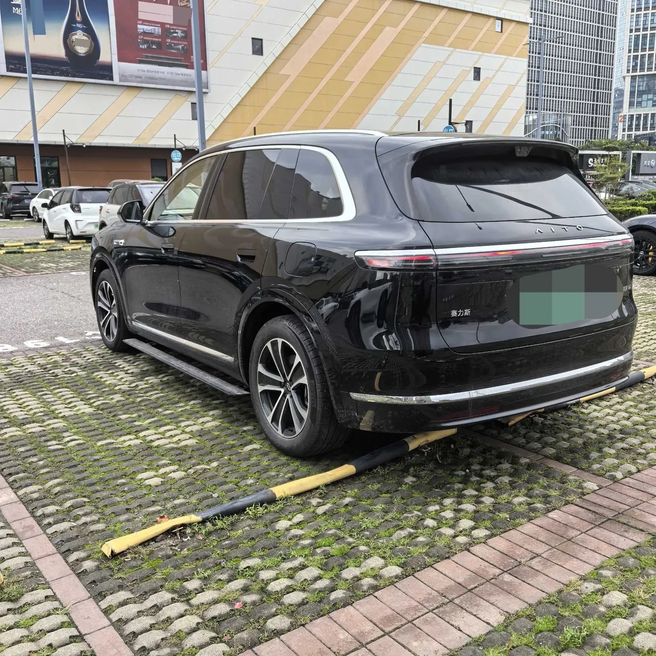 AITO 2026 AITO M7 extended range Ultra 4-wheel drive version 5 (192-line laser Radar) automatic gear 8