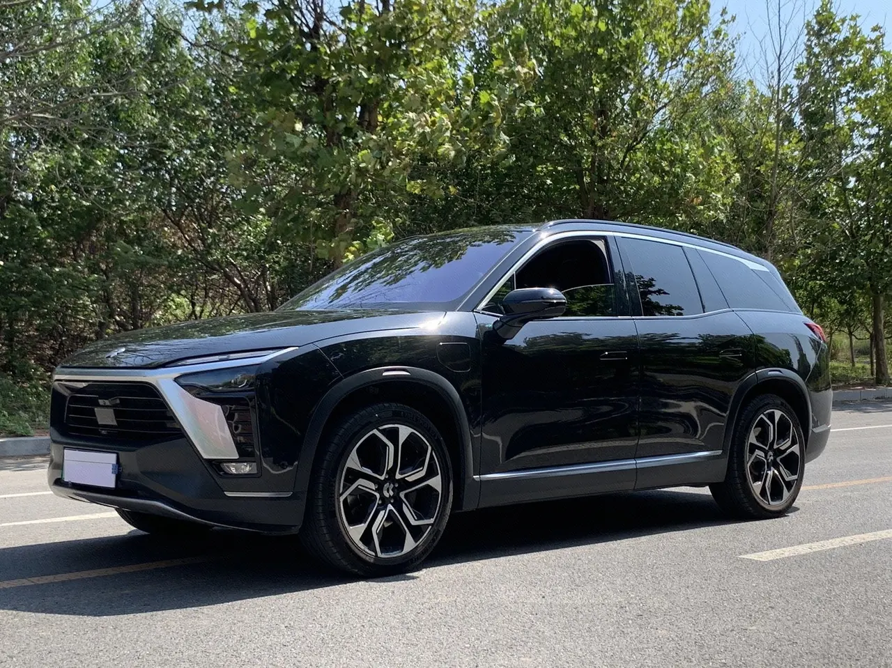 Открыть галерею: NIO 2020 ES8 Signature Edition 580KM 6-seat Automatic Gear