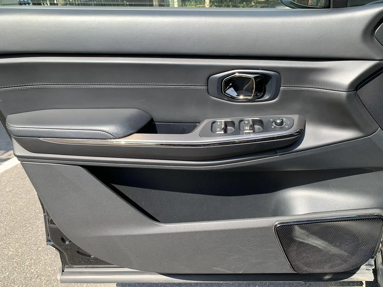 NIO 2020 ES8 Signature Edition 580KM 6-seat Automatic Gear 3
