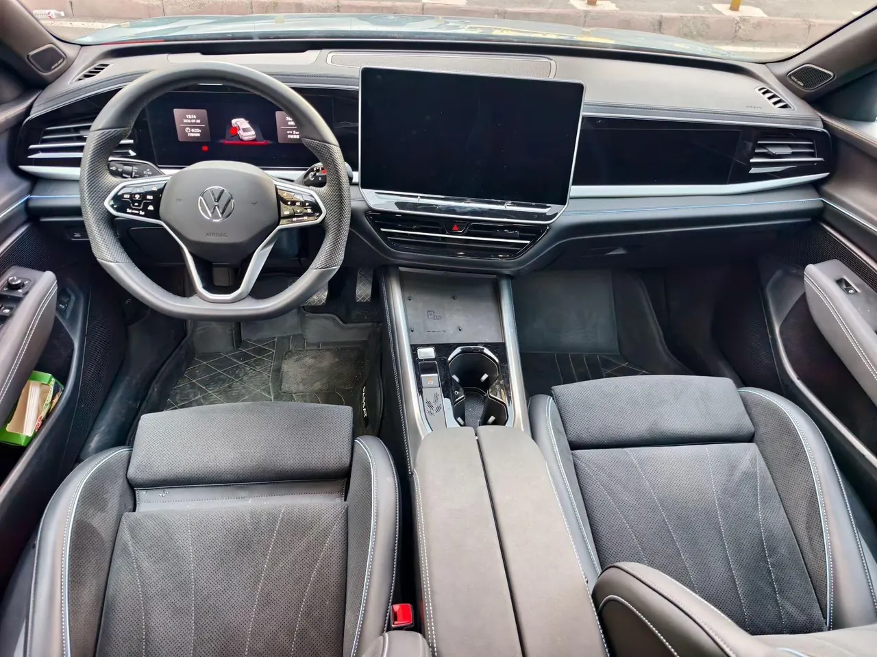 Volkswagen 2026 Passat Pro 2.0TSI 380TSI Dragon Edition Automatic 4