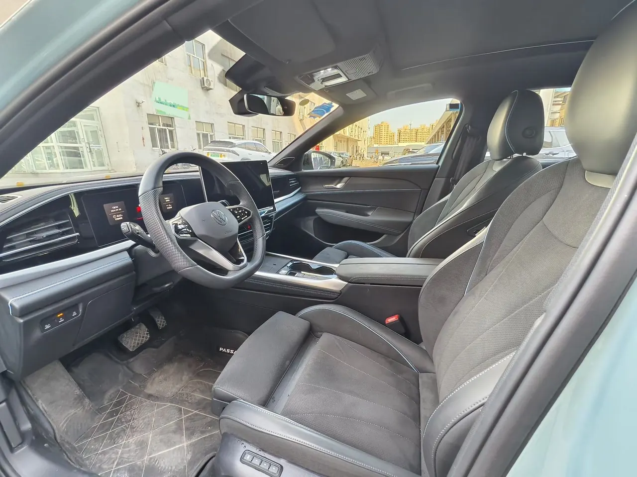 Volkswagen 2026 Passat Pro 2.0TSI 380TSI Dragon Edition Automatic 5