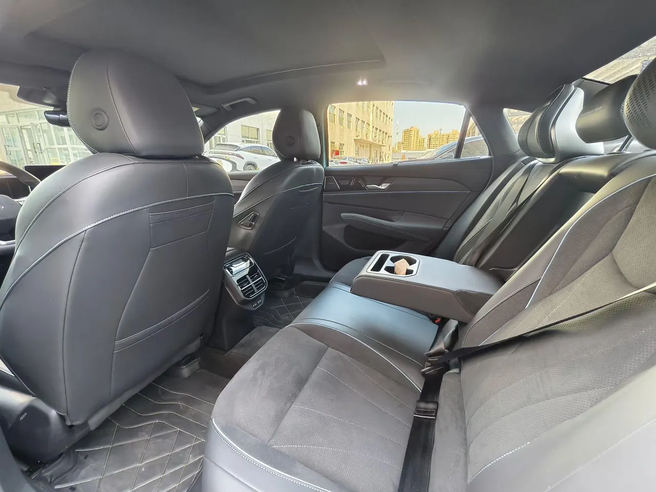 Volkswagen 2026 Passat Pro 2.0TSI 380TSI Dragon Edition Automatic 6