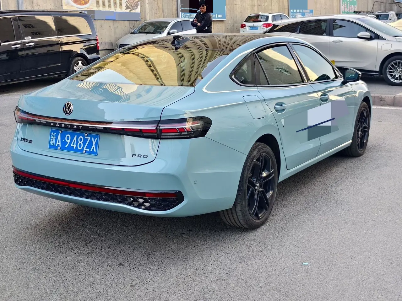 Volkswagen 2026 Passat Pro 2.0TSI 380TSI Dragon Edition Automatic 9