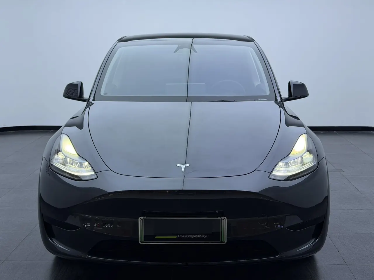 Tesla 2024 Model Y rear-wheel drive version automatic transmission 2