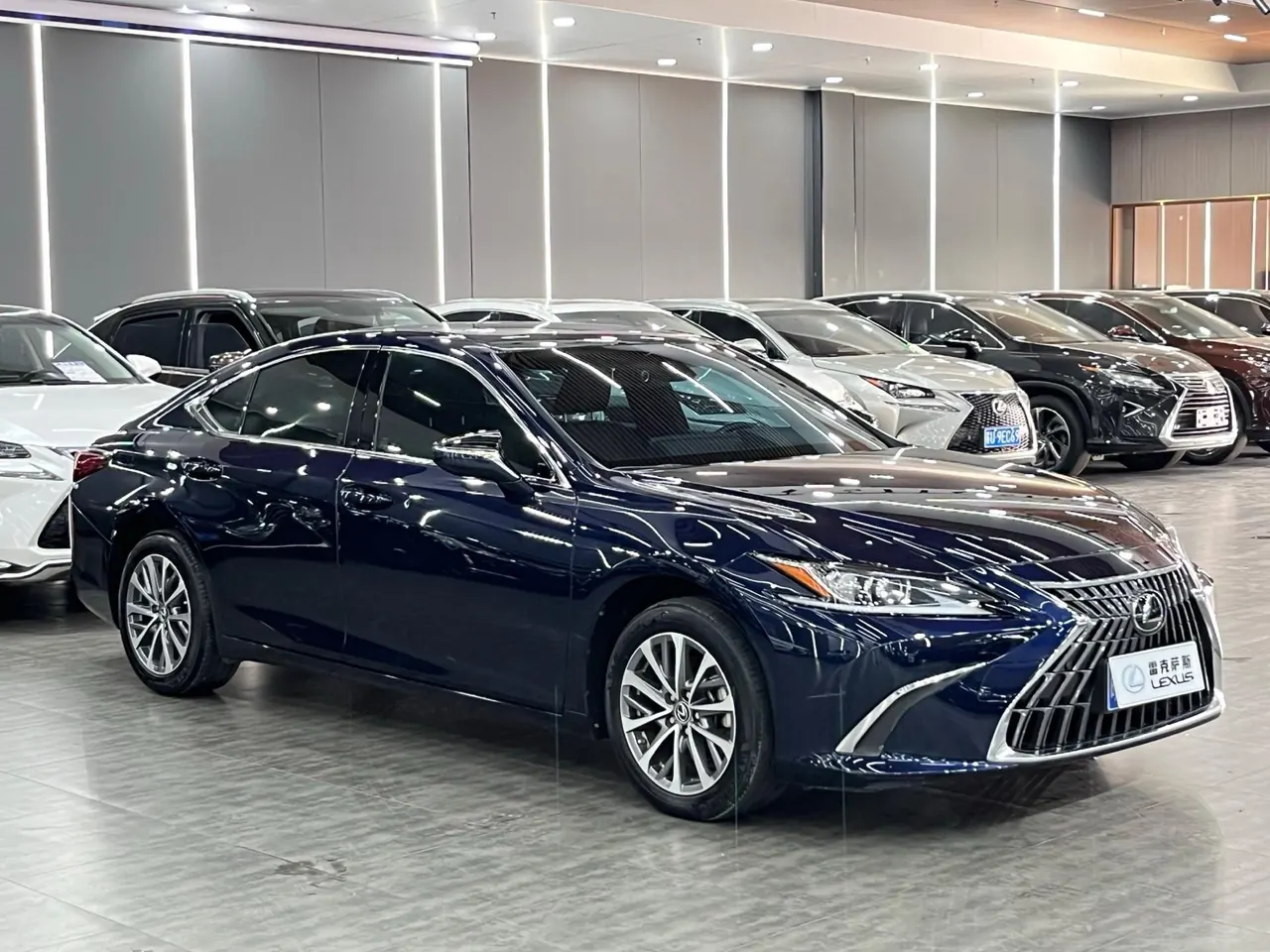 Lexus ES (Imported) 2023 ES200 2.0 Stepless Premium Edition Automatic Gear 2
