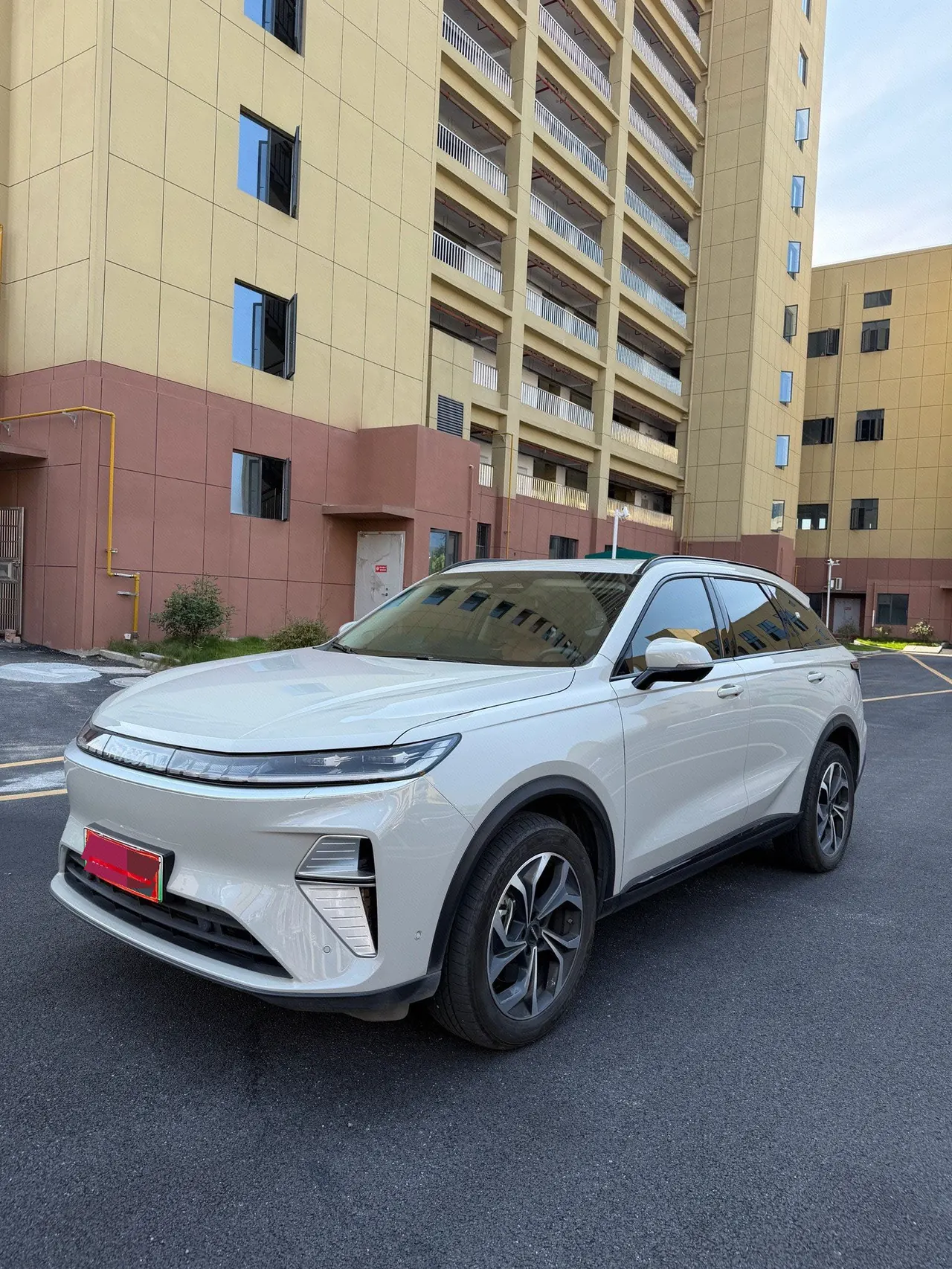 Открыть галерею: Haval 2025 Xiaolong MAX 1.5 Hi 4 165 Ultra Smart Driving Edition Automatic Gear