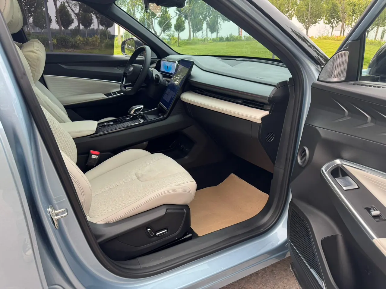 Geely 2023 Boyue COOL 1.5TD COOL Smart Automatic 8