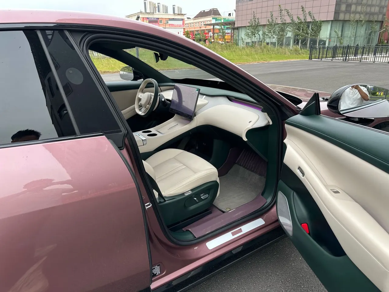 MI 2025 YU7 Long Endurance Four-wheel Drive Pro Edition Automatic Gear 11