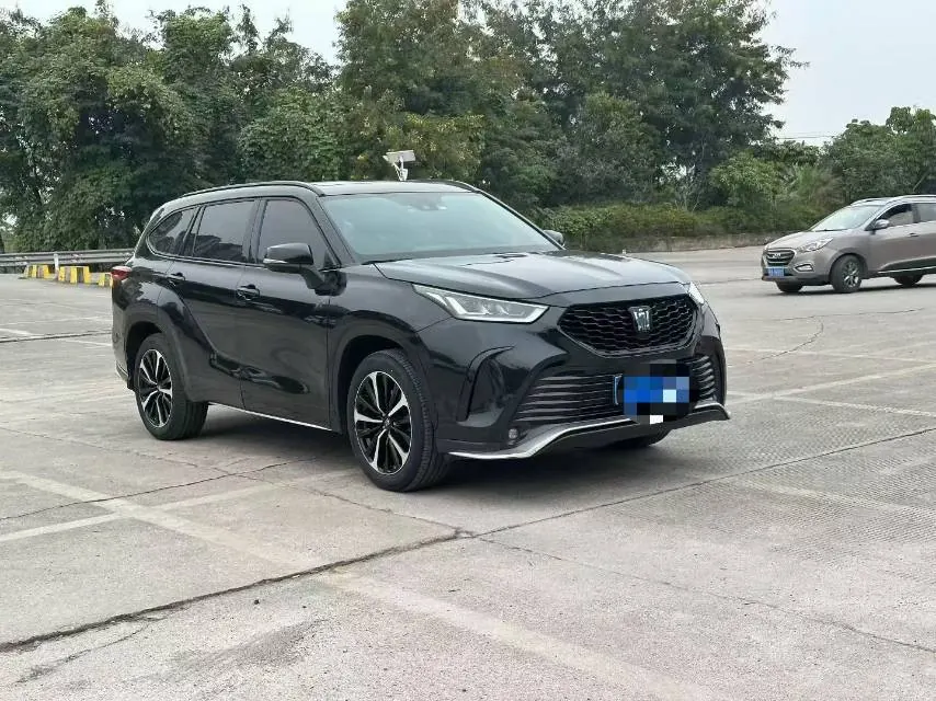 Toyota 2022 Crown Land Release 2.5 Stepless Four-wheel Drive Deluxe Edition Automatic Gear 3