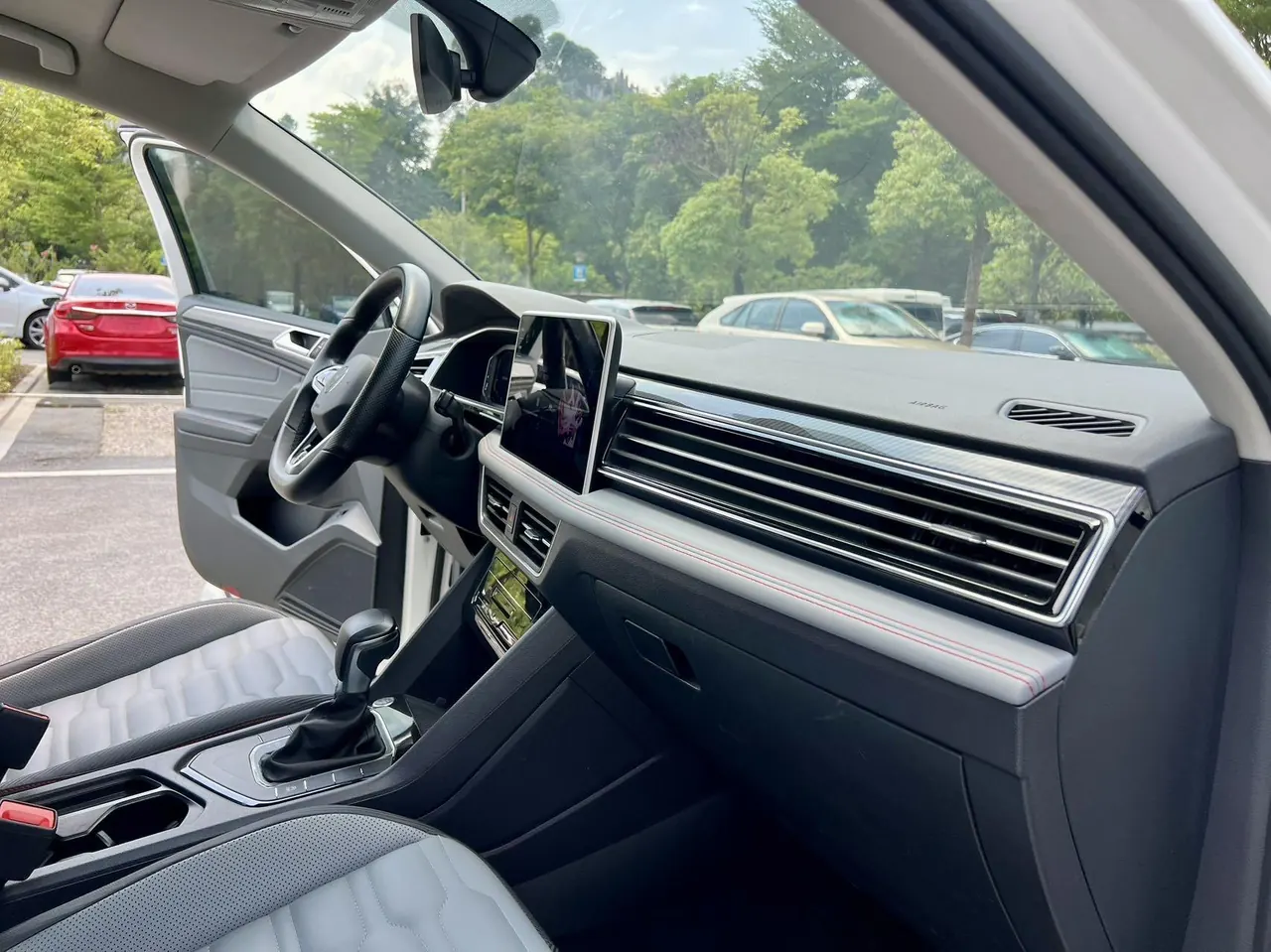 Volkswagen 2022 Tiguan X 2.0TSI 330TSI Two-Drive Overdrive Automatic Gear 11