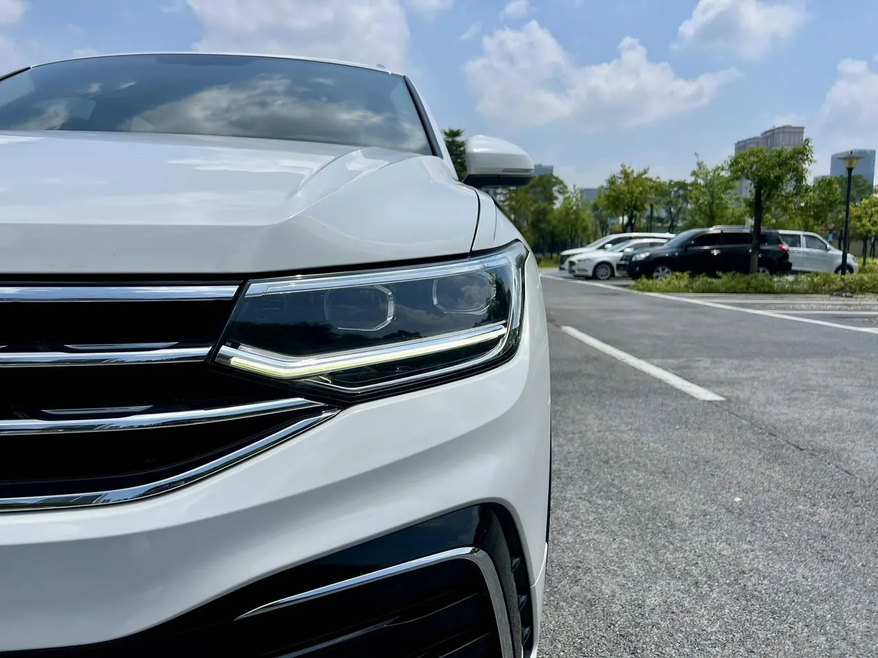 Volkswagen 2022 Tiguan X 2.0TSI 330TSI Two-Drive Overdrive Automatic Gear 3