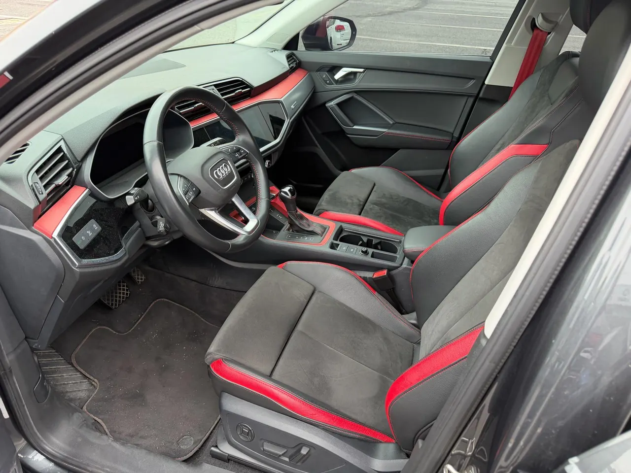 Audi 2022 Q3 1.4TFSI 35TFSI Aggressive Dynamic Automatic 12
