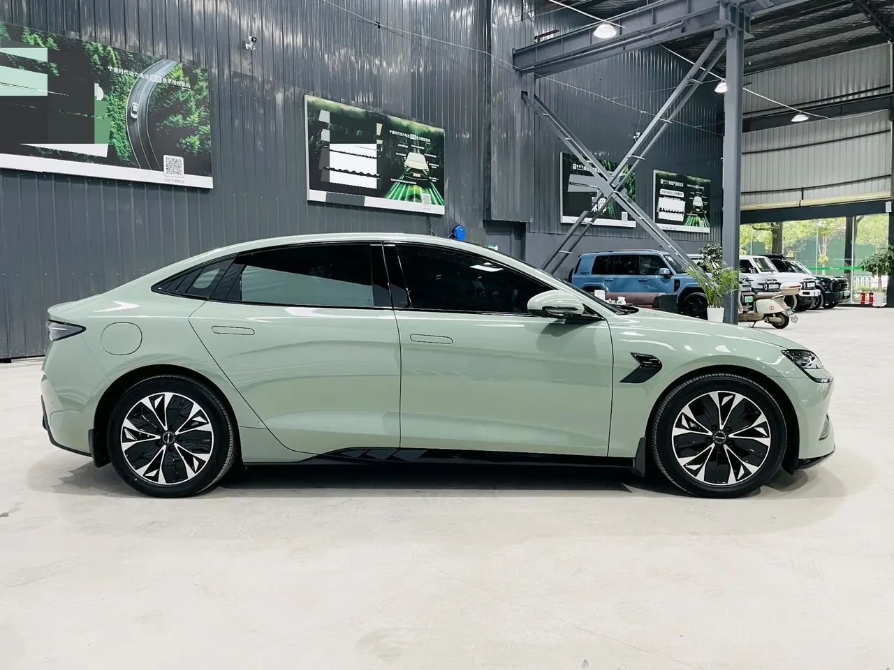 BYD 2024 Seal Glory Edition 550km Honorable Automatic Gear 6