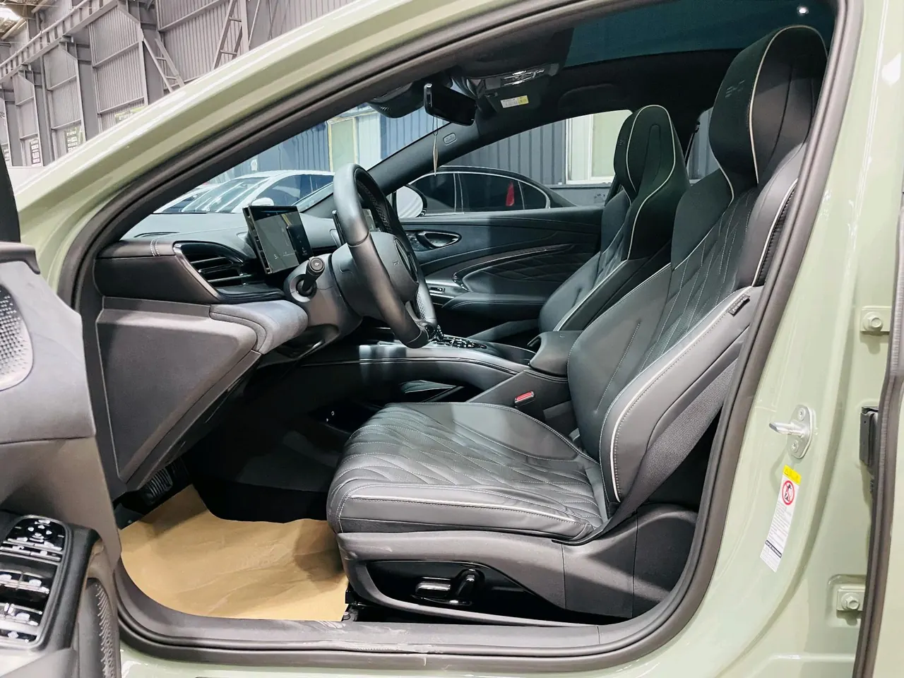 BYD 2024 Seal Glory Edition 550km Honorable Automatic Gear 9