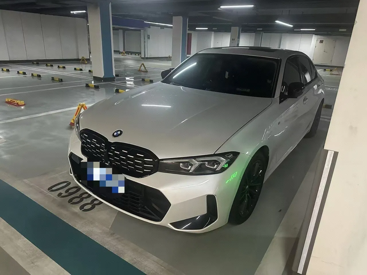 打开图片灯箱:BMW 3 Series 2024 325Li 2.0T M Sports Obsidian Night Suit Automatic Gear