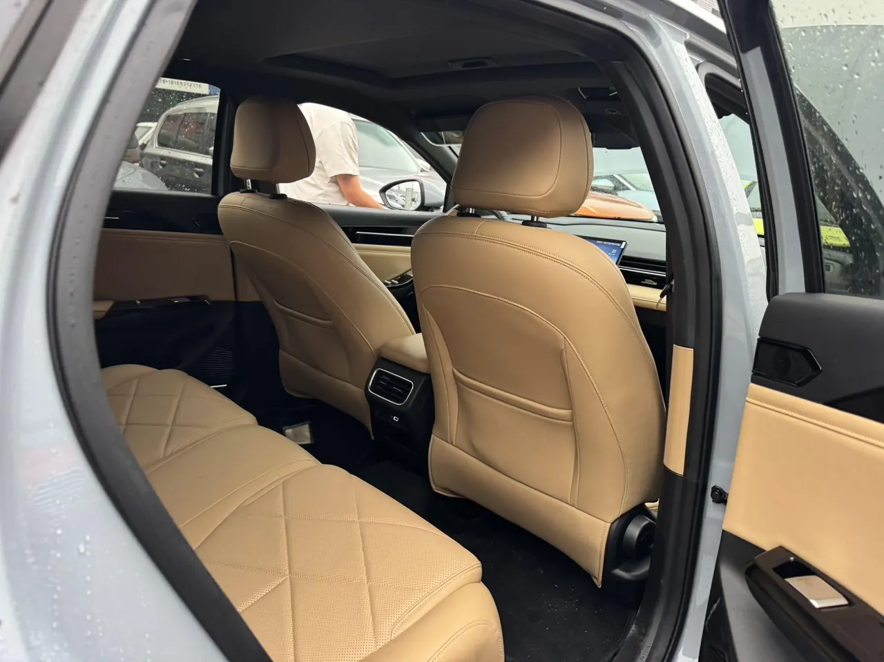 Geely Galaxy 2024 L6 1.5T Longteng Edition 125km PLUS Automatic Gear 3