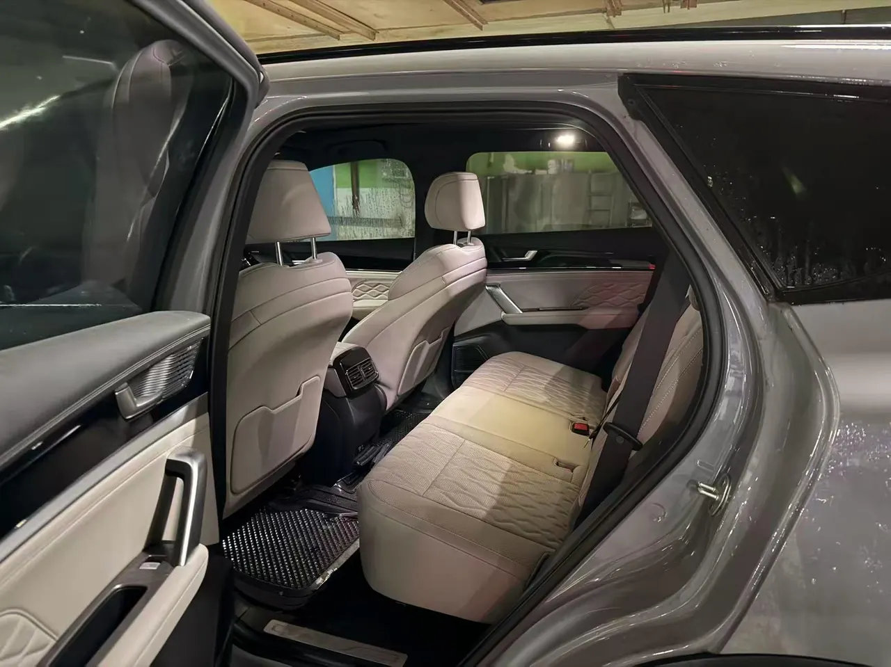 BYD Tang New Energy 2025 Tang DM-i 1.5T Stepless 115KM Cloud Cane Flagship Automatic Gear 8