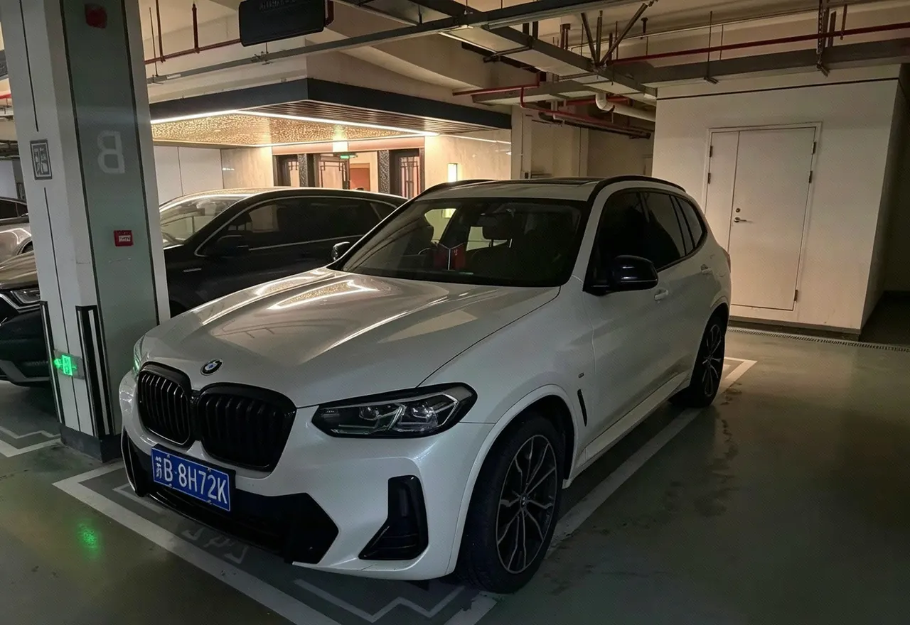 Open image lightbox: BMW 2022 X3 xDrive30i 2.0T Leading M Obsidian Night Suit Automatic Gear