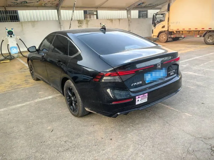 Honda 2025 11th Generation Accord 1.5T Stepless 260TURBO Comfort Edition Automatic Gear 4