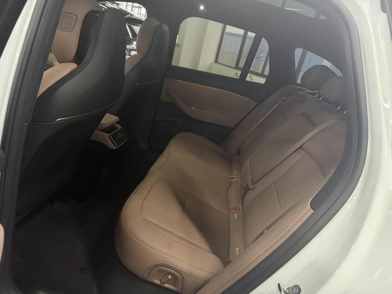 NIO 2024 ES6 75kWh automatic gear 3