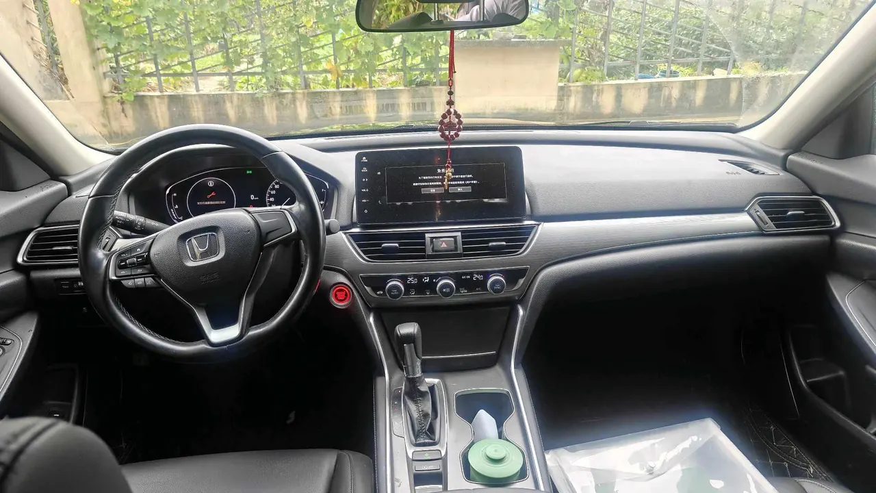 Honda 2022 10th Generation Accord 1.5T Stepless 260TURBO Magic Night Premium Edition Automatic Gear 4
