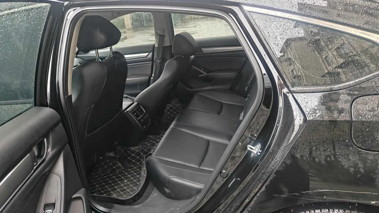 Honda 2022 10th Generation Accord 1.5T Stepless 260TURBO Magic Night Premium Edition Automatic Gear 6