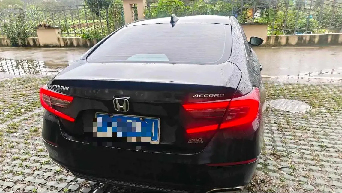 Honda 2022 10th Generation Accord 1.5T Stepless 260TURBO Magic Night Premium Edition Automatic Gear 9