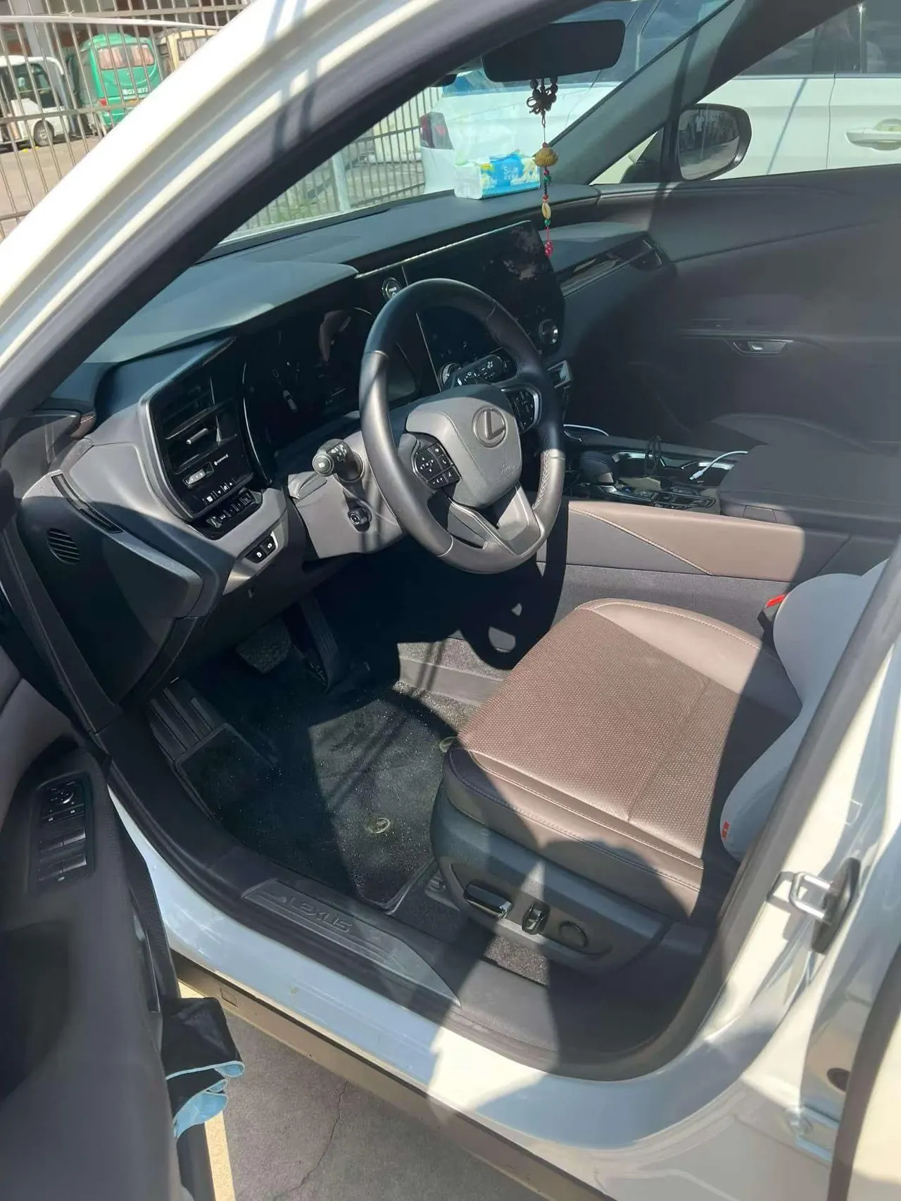 Lexus RX (Imported) 2025 RX350h 2.5 Stepless Four-wheel Drive Alcohol Edition Automatic Gear 3