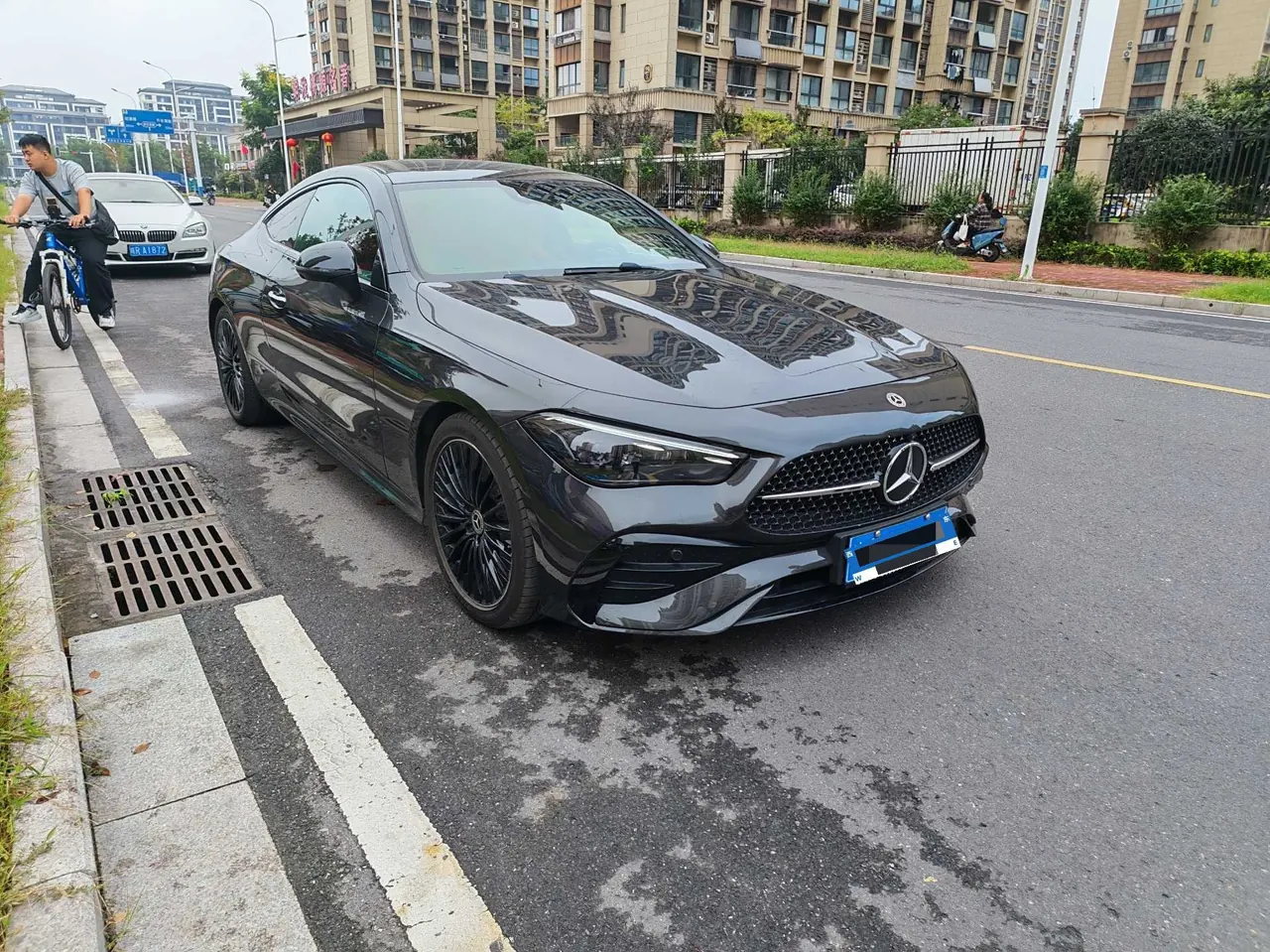 Mercedes Benz CLE (Imported) 2025 CLE 300 4MATIC Coupe 48V 2.0T Luxury Automatic Gear 5