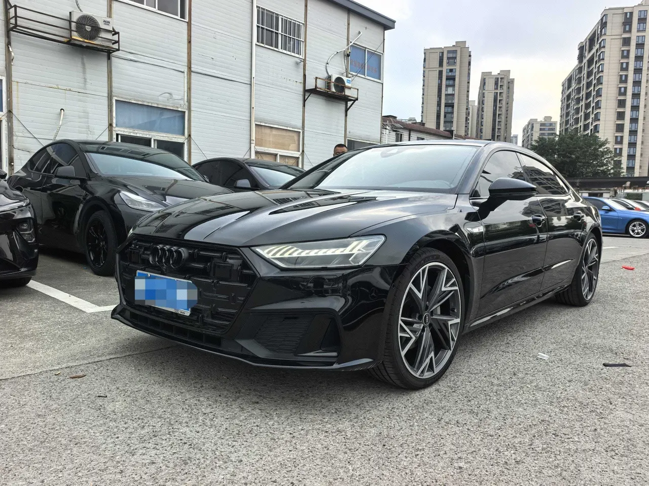 Открыть галерею: Audi 2024 A7L 2.0TFSI 45TFSI Quattro S-line Black Samurai Edition Automatic Gear