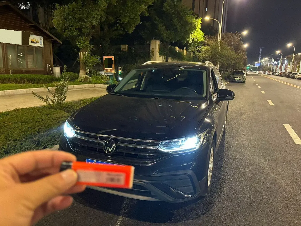 打开图片灯箱:Volkswagen 2024 Tiguan L 1.5TSI 300TSI Two‑Wheel‑Drive Longteng Edition Automatic Transmission