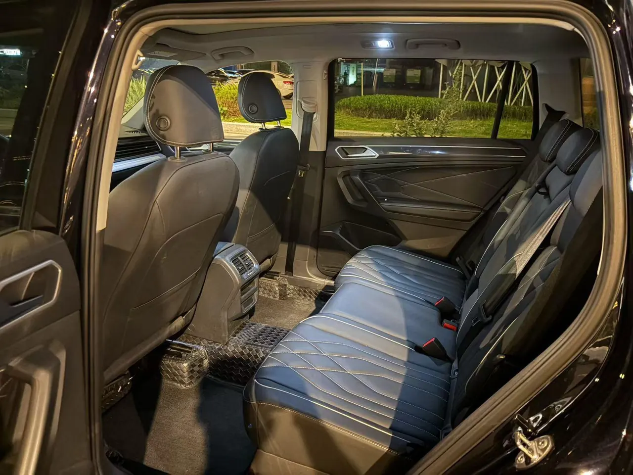 Volkswagen 2024 Tiguan L 1.5TSI 300TSI Two‑Wheel‑Drive Longteng Edition Automatic Transmission 5