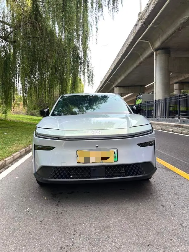 Toyota 2025 Platinum Intelligence 3X 520 Pro Automatic Gear 3