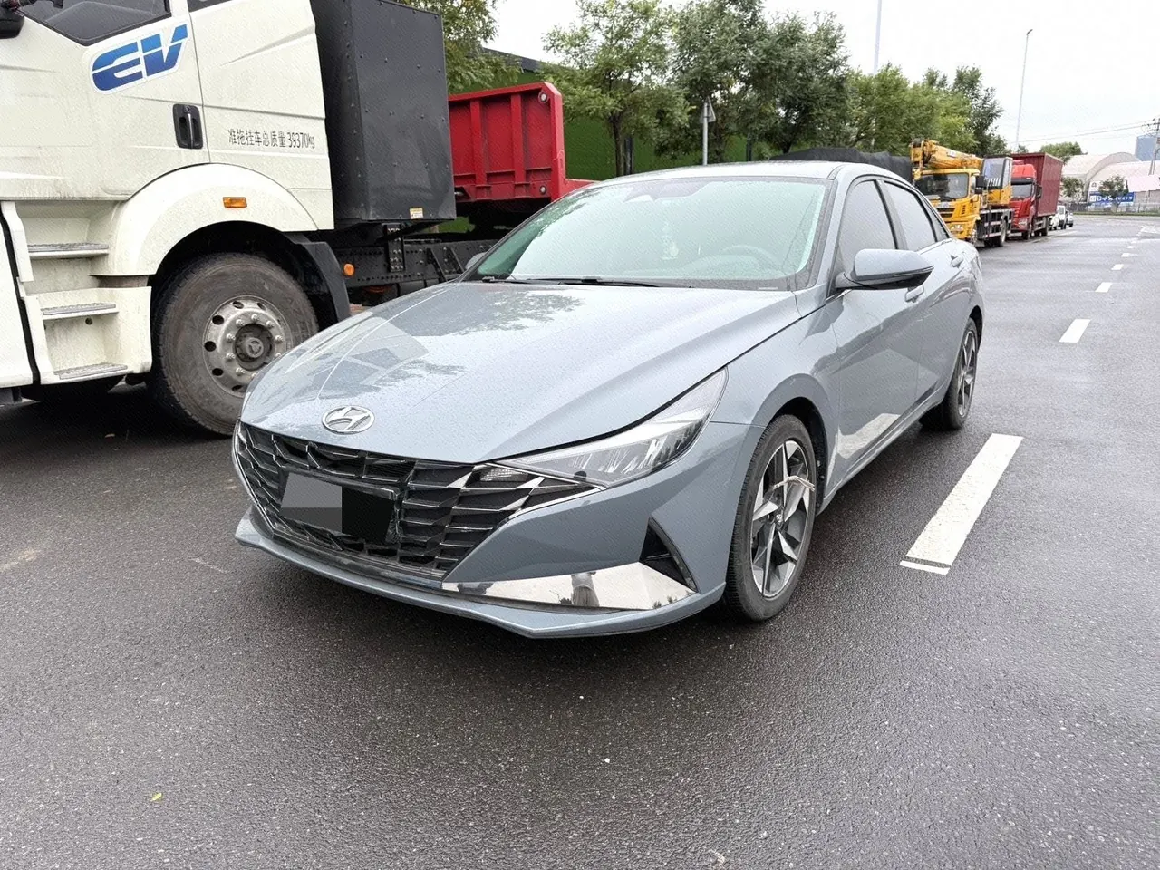 Open image lightbox: Hyundai 2023 Elantra -3-compartment 1.5 stepless LUX premium automatic gear