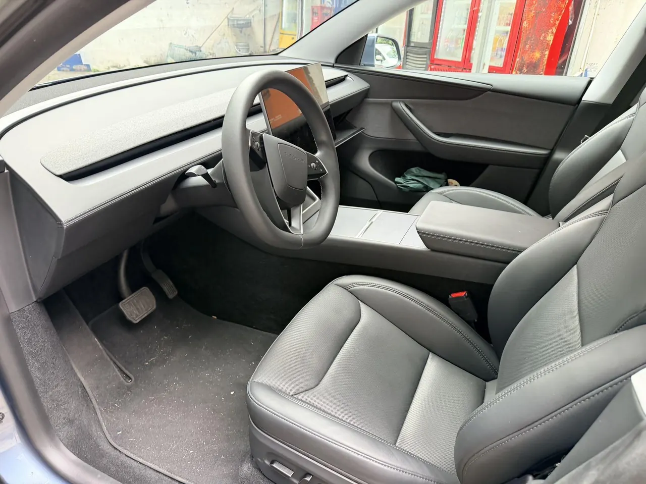 Tesla 2025 Model Y rear-wheel drive version automatic transmission 5