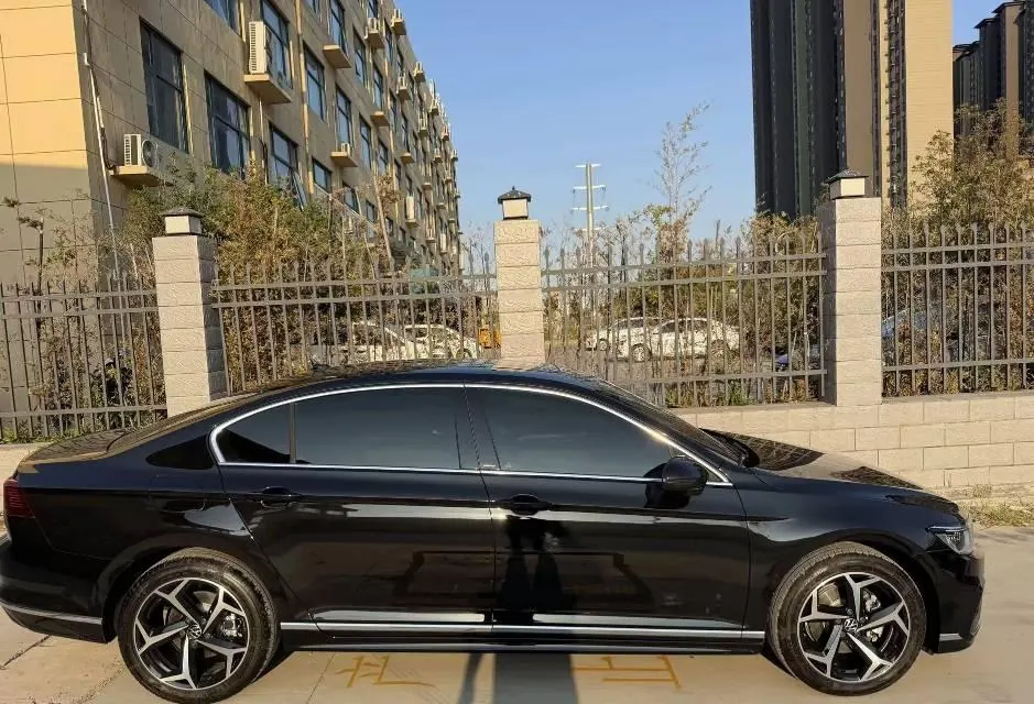 Volkswagen 2026 Magotan 2.0TSI 380TSI 30 million selected luxury automatic gear 3