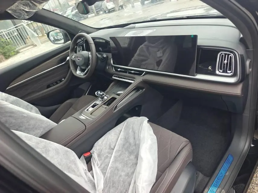Geely 2026 XingyueL (Monjaro) 2.0TD Oriental Obsidian Star Edition Automatic Gear 5