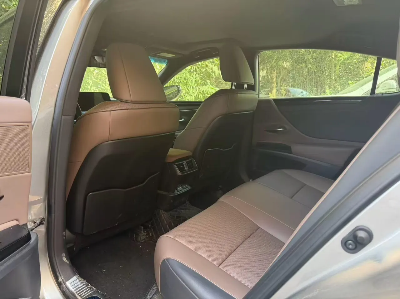 Lexus ES (Imported) 2023 ES260 2.5 Excellence Automatic Gear 4