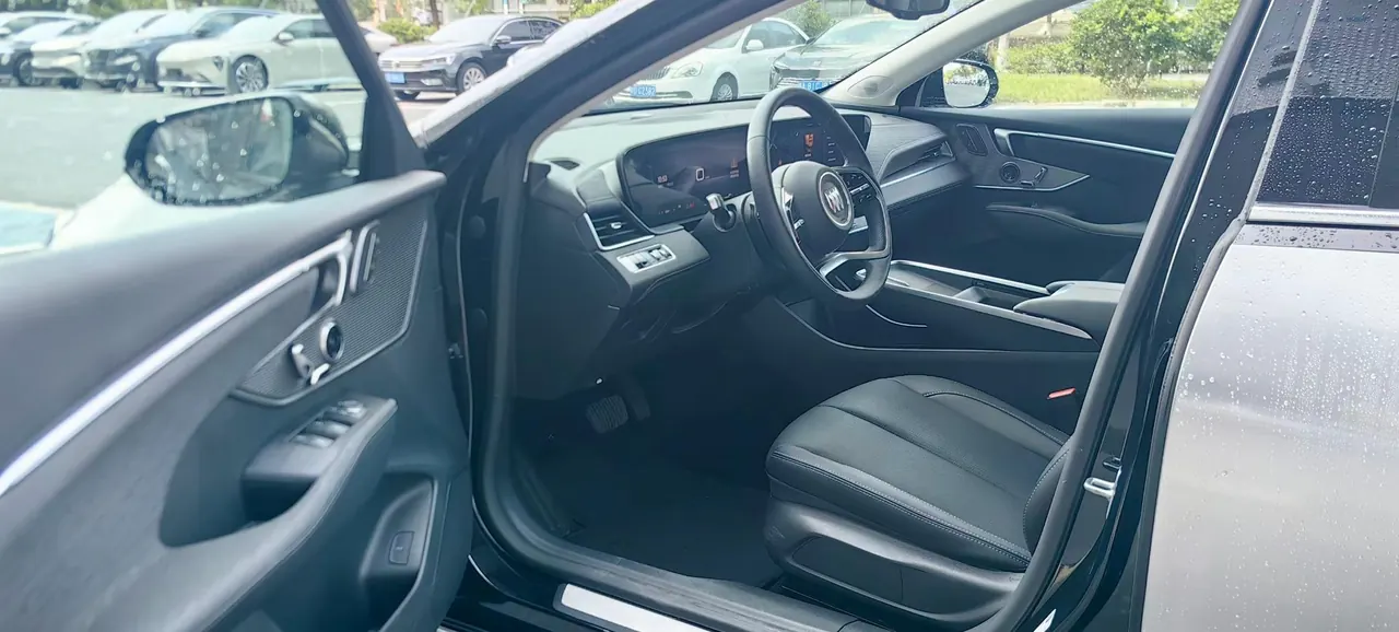 Buick 2025 LaCrosse 2.0T 28T Platinum Edition, automatic transmission 6