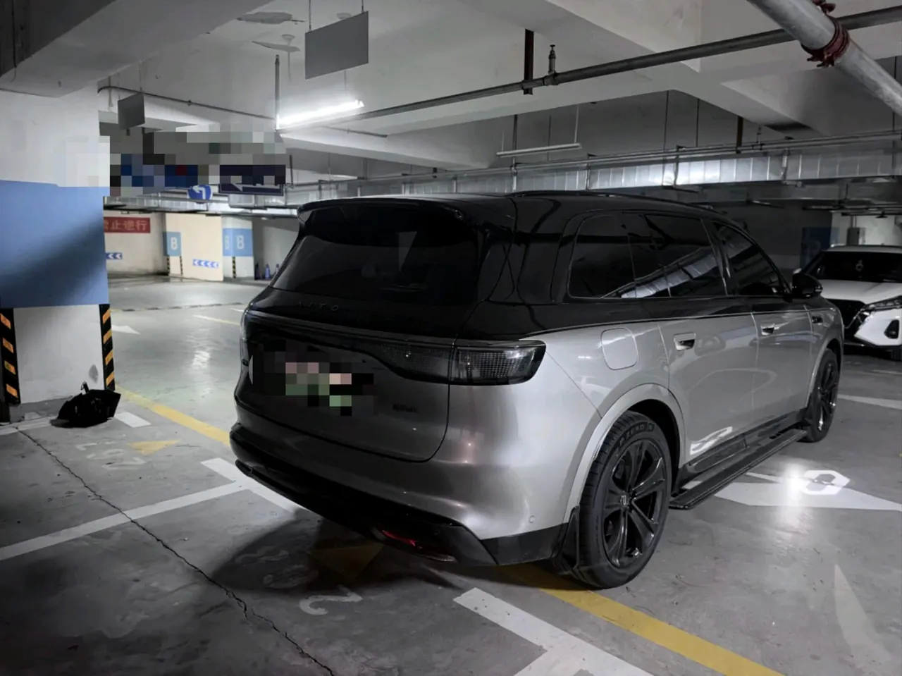 AITO 2025 AITO M8 Max Edition 37kWh 5-seat Edition Automatic Gear 5