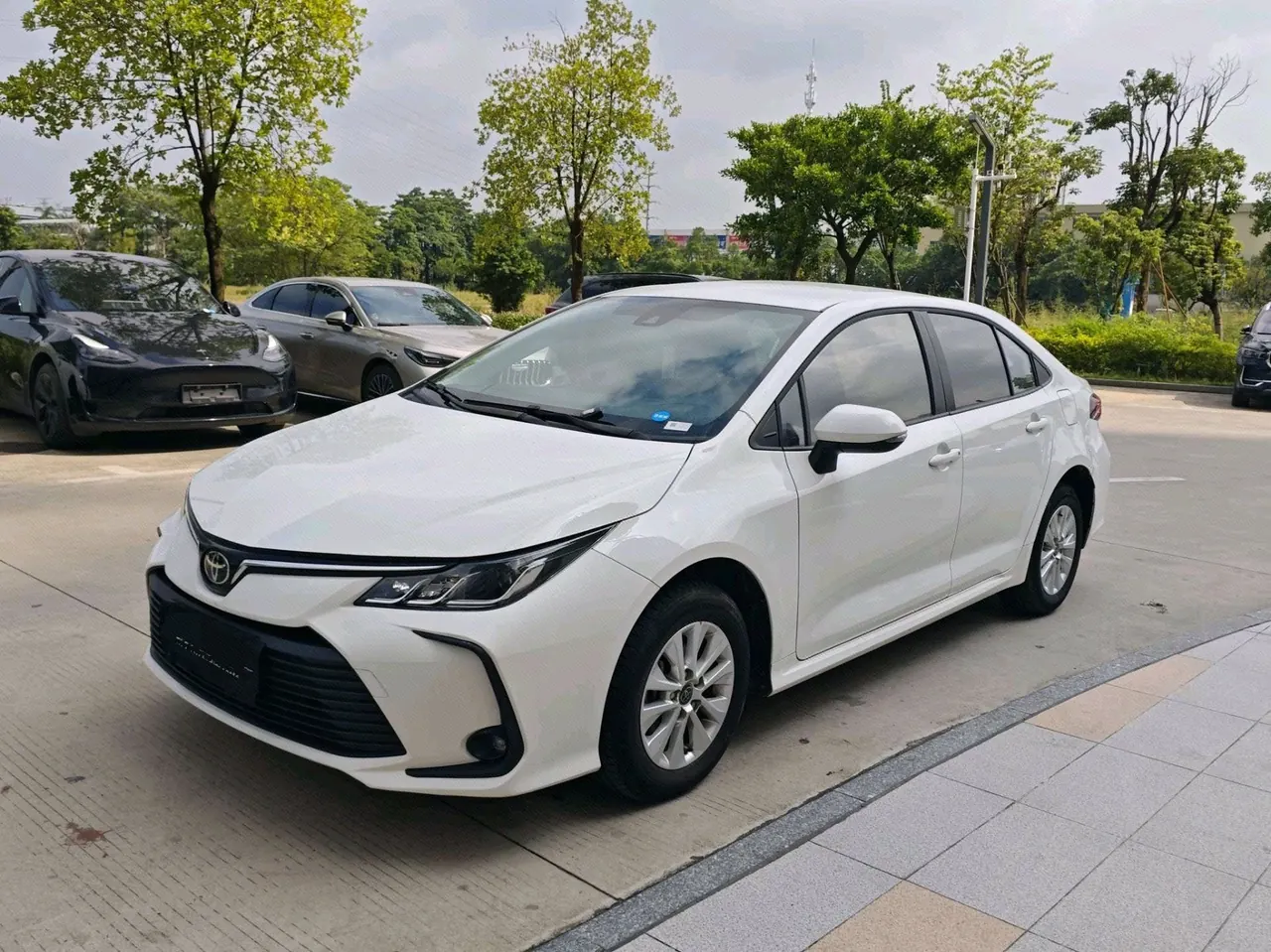 Open image lightbox: Toyota 2023 Corolla 1.2T Stepless Pioneer Edition Automatic Gear