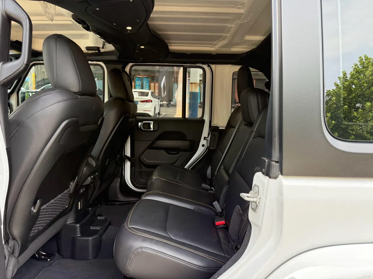 Jeep herdsman (imported) 2024 herdsman 2.0T Sahara four-door automatic gear 5
