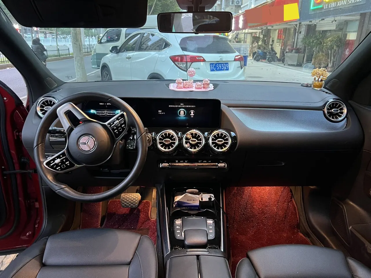 Mercedes Benz 2020 GLA 200 1.3T automatic gear 5