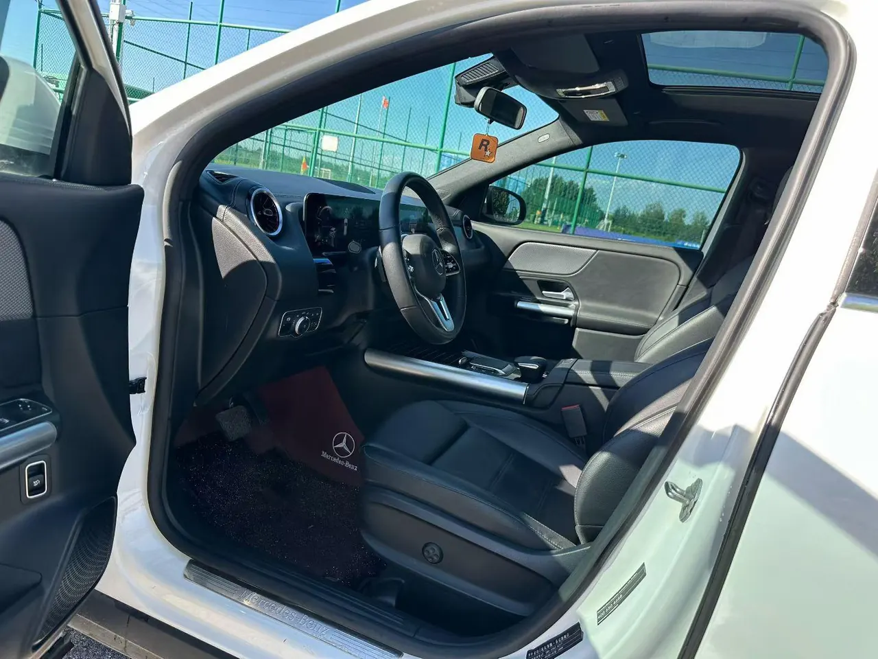 Mercedes Benz 2020 GLA 180 1.3T automatic gear 4